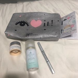 It cosmetics and dry bar